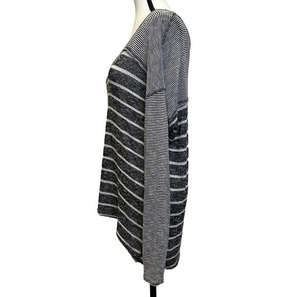 We The Free by Urban Outfitters Striped Knit V-Neck Sweater - Size Small - Picture 2 of 8